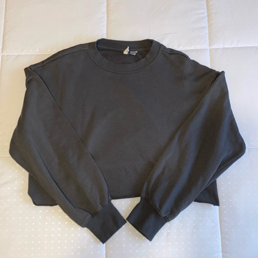H&M Crop Sweatshirt